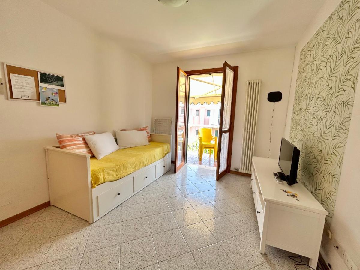 Seaside Terrace & Pool Getaway Apartment Cavallino-Treporti Exterior photo